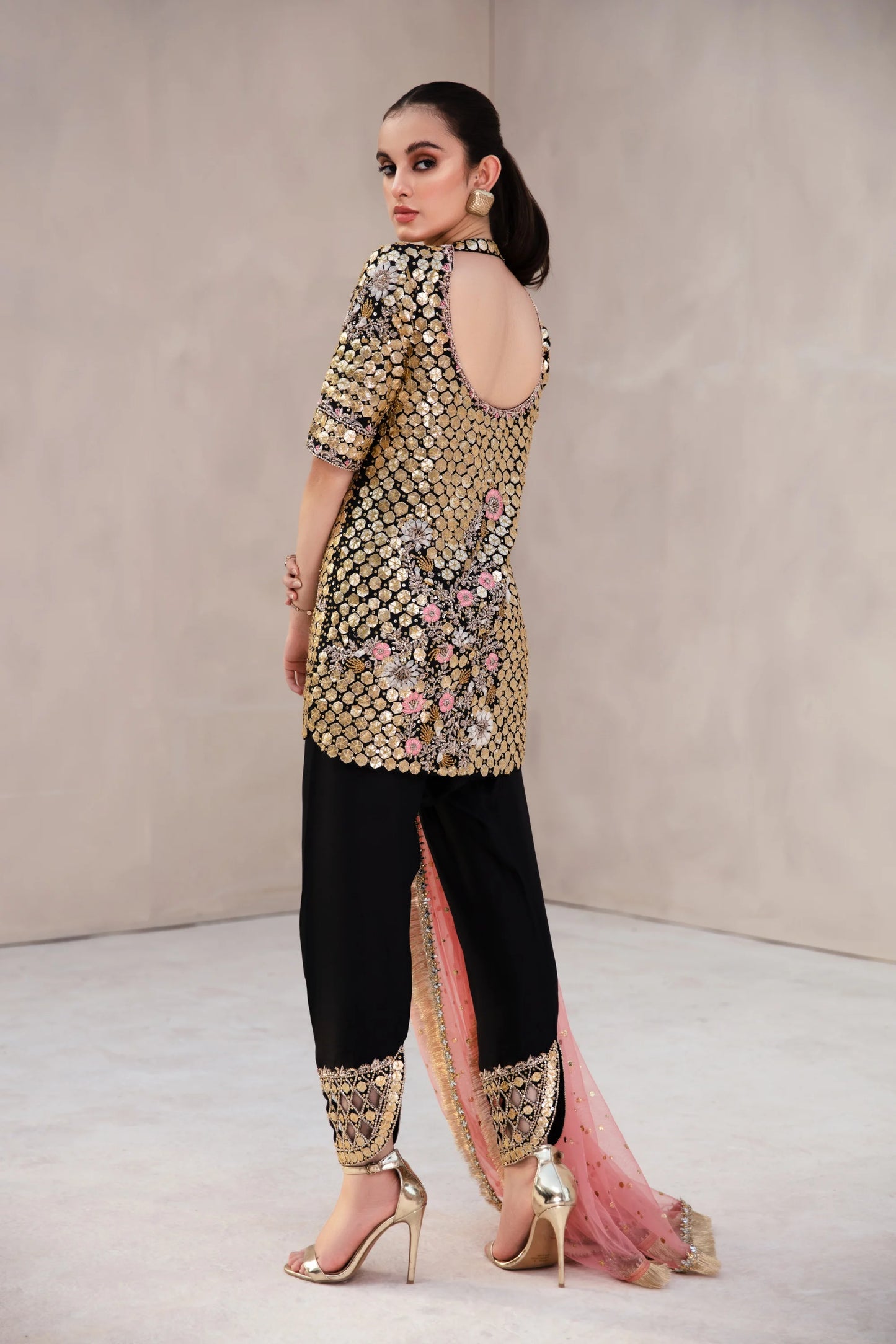 Mehrunnisa – A Timeless Gota Silk Ensemble