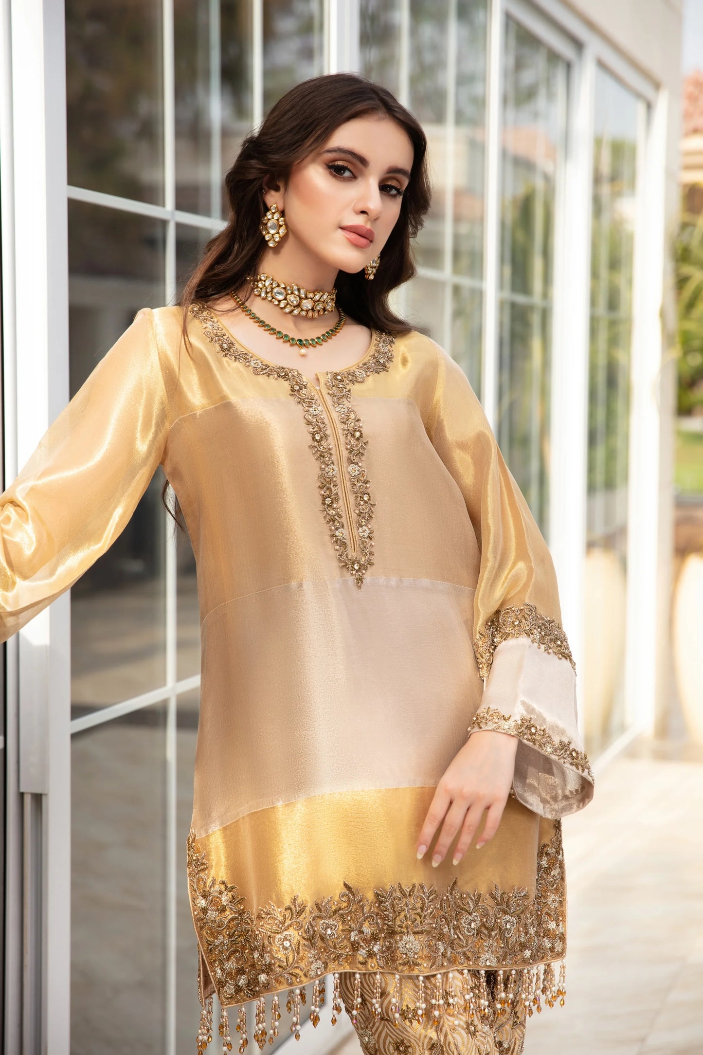 Tissue Éclat – Handcrafted Gold Tissue Ensemble